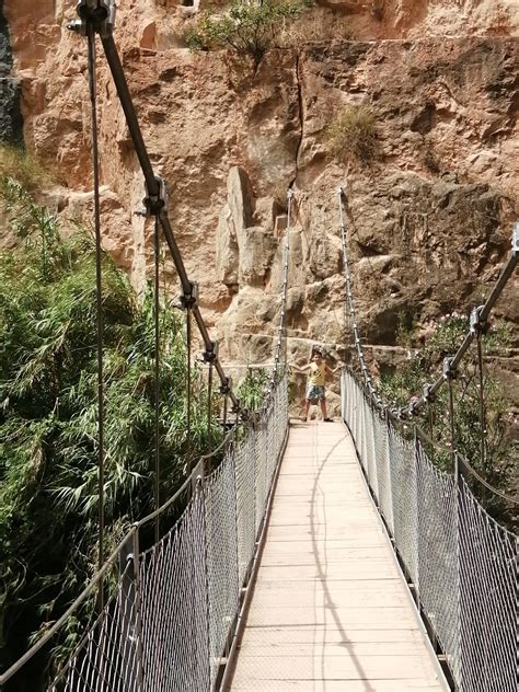 ruta senderismo chulilla|cruces colgantes de chulilla.